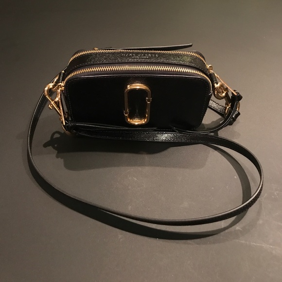 Marc Jacobs Black and Gold Crossbody Bag - Picture 2 of 7
